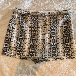 Woman’s Express shorts size 14